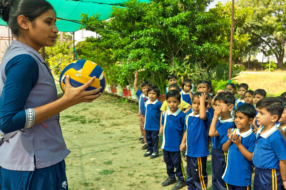 sjh hkg kids with teacher doing activity